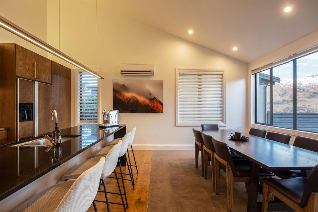 Picture Point Villa Queenstown Extérieur photo